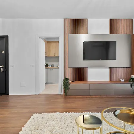 Stylish Gold Accents * Bucarest