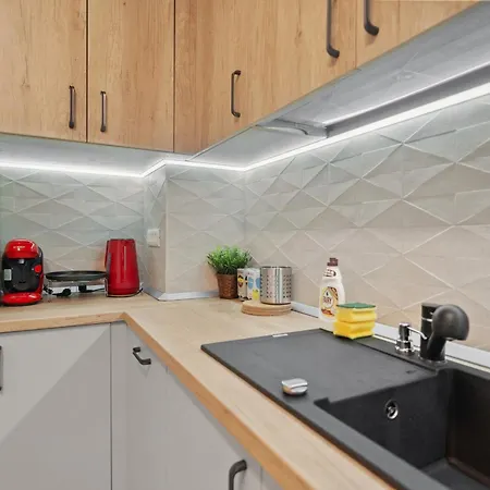 Апартаменты Stylish Gold Accents *