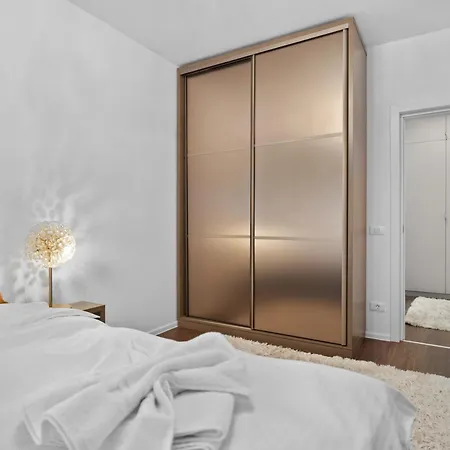 Stylish Gold Accents * Бухарест