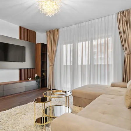 Stylish Gold Accents Appartamento *