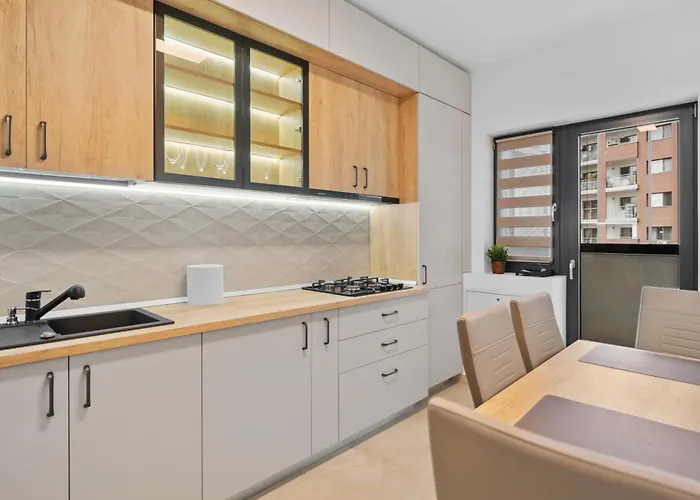 Stylish Gold Accents * Бухарест