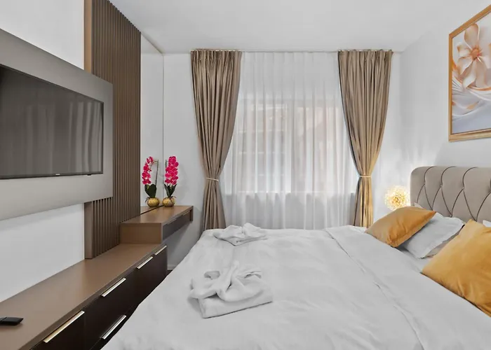 Stylish Gold Accents Бухарест