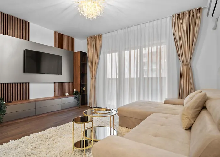 Stylish Gold Accents דירה *