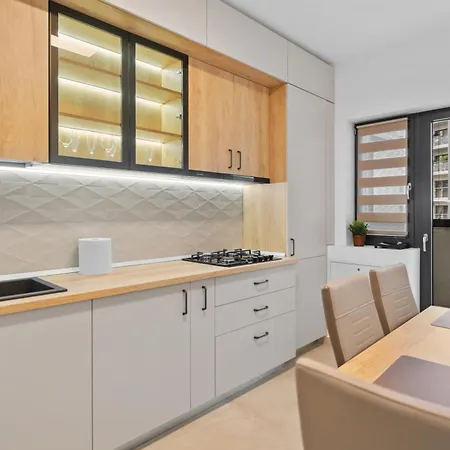 Stylish Gold Accents * Bucarest